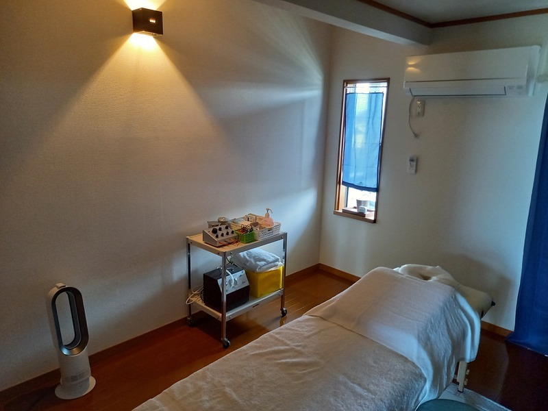 カッピング&ホットストーン　グレイス