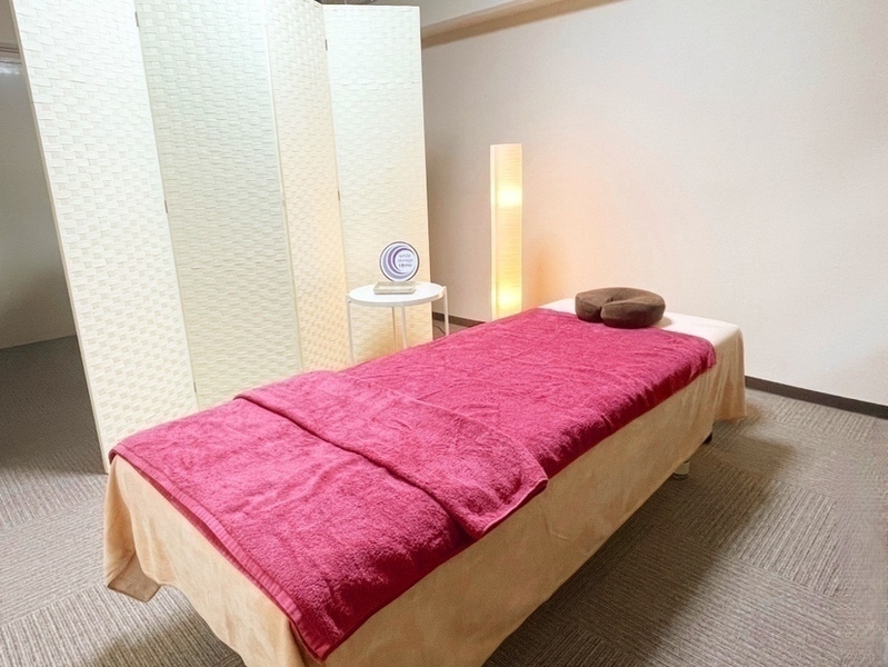 美容鍼  マッサージ鍼灸院 すまいる すとれーじ とも